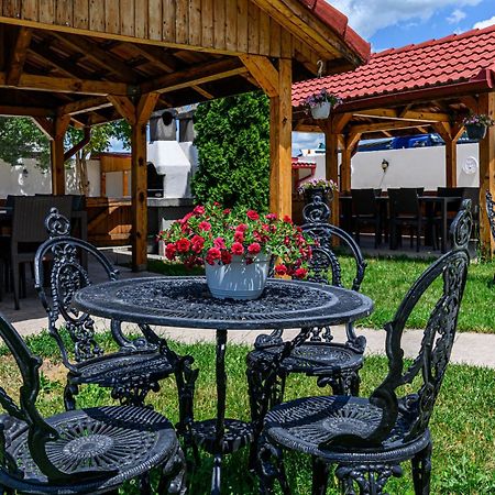 Pensiunea Roma Antica Hărman Exterior foto